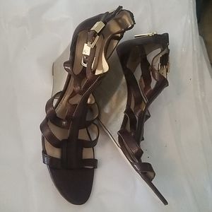 Ladies Brown Zip Back Wedges